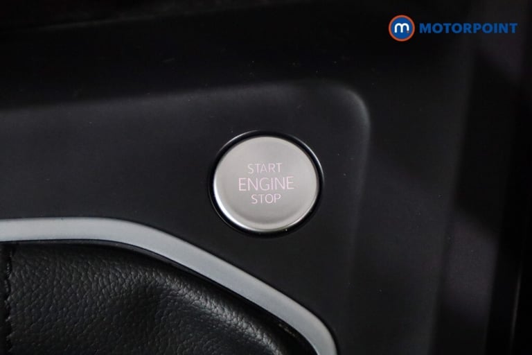 2022 Volkswagen Golf 1.5 TSI 150 Life 5dr Hatchback Petrol Manual