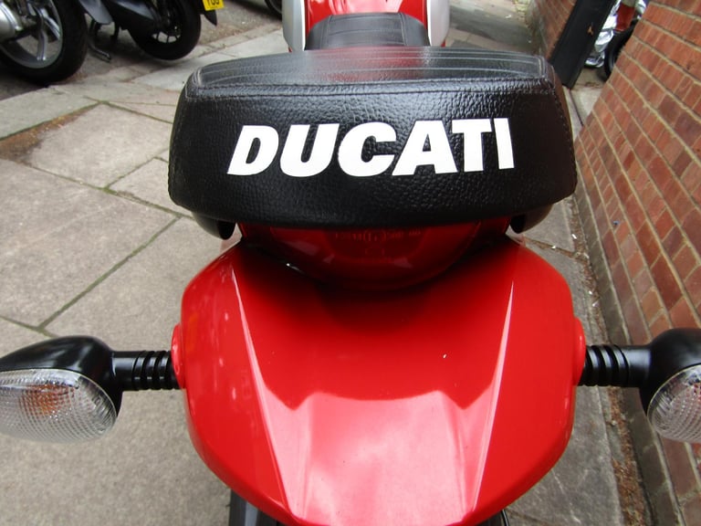 DUCATI SCRAMBLER 800  FULL SERVICE , ONE PREVIOUS OWNER ,VERY LOW MILES