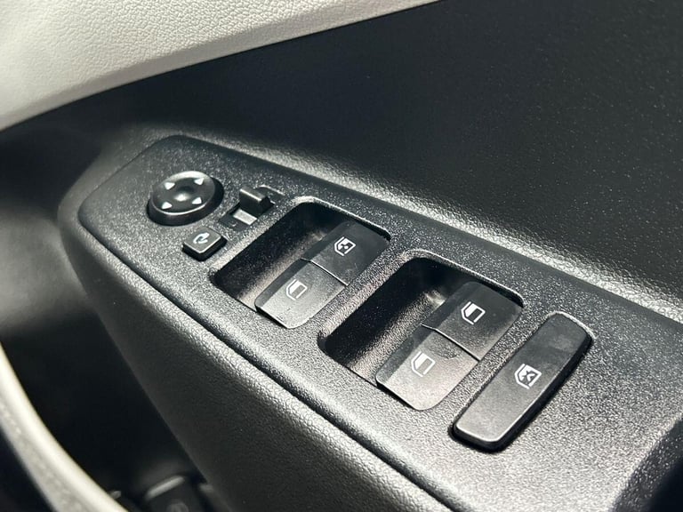 2024 Hyundai i10 1.0 Premium Hatchback 5dr Petrol Auto Euro 6 (s/s) (63 ps) Hatchback PETROL Auto...