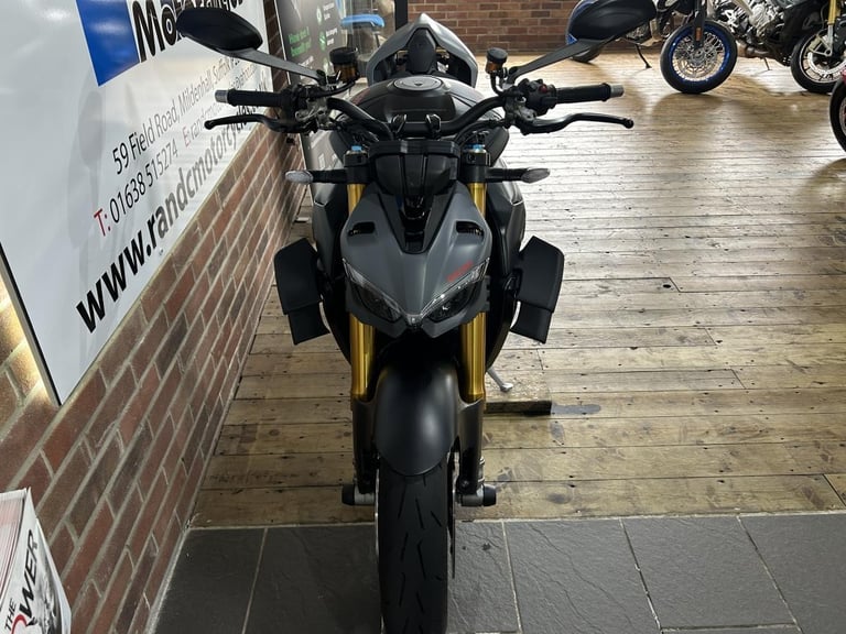 2023 Ducati Streetfighter V4s