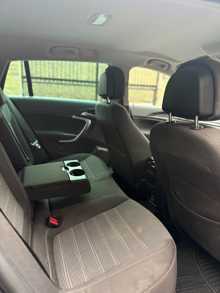 Vauxhall, INSIGNIA, Estate, 2011, Manual, 1956 (cc), 5 doors
