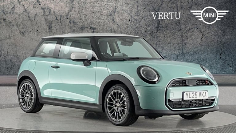 image for 2025 MINI Cooper 2.0 S Classic 3dr Auto Petrol Hatchback Hatchback Petrol Automatic