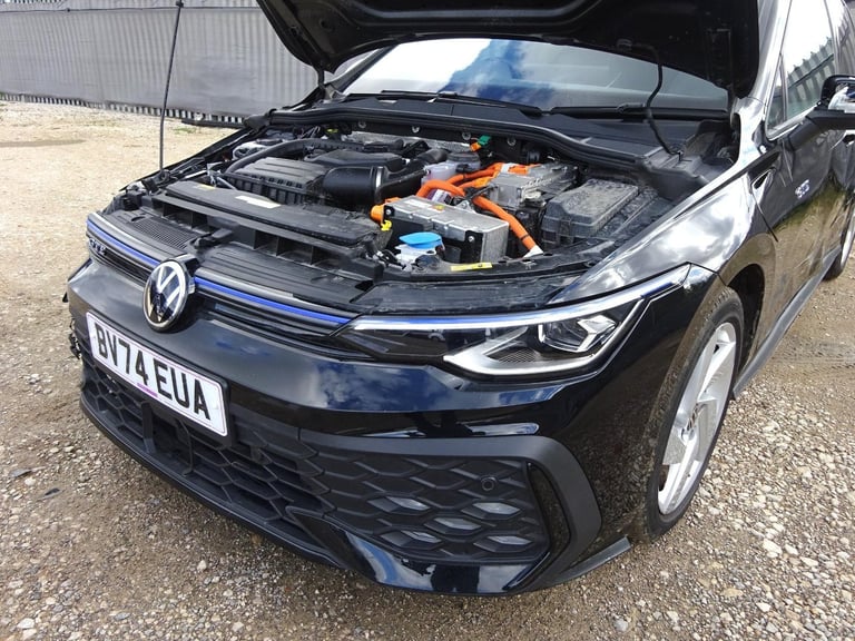 2024 74 REG VOLKSWAGEN GOLF GTE HYBRID AUTO DAMAGED REPAIRABLE SALVAGE