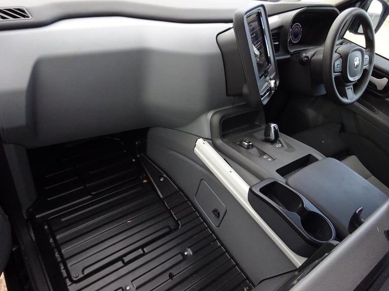 2024 74 REG LEVC TX VISTA COMFORT PLUS TAXI CAB HYBRID AUTO DAMAGED SALVAGE