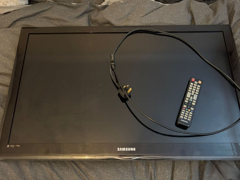 image for Samsung 40 inch tv