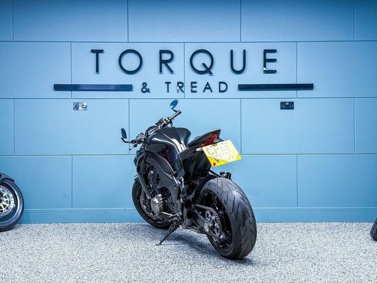 2015 15 KAWASAKI Z1000 SUPERNAKED 1000 - LOW MILES - VANCE HINES