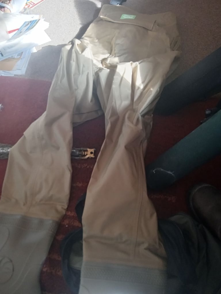 image for Fishing waders size 7/8 (new)