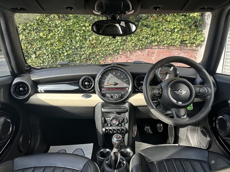 2011 MINI Hatch John Cooper Works Hatchback Petrol Manual