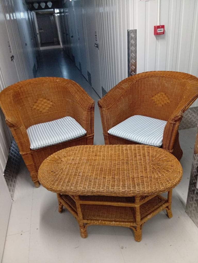 Rattan conservatory suite
