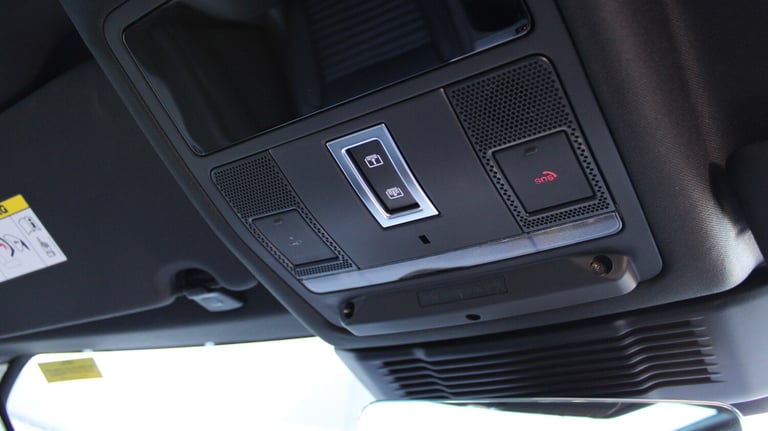 2025 Land Rover Discovery Sport 1.5 P270e Dynamic SE 5dr Auto (5 Seat) Estate Hybrid Automatic