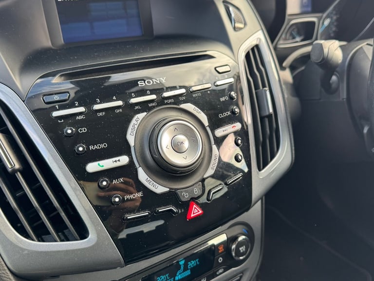 2011 Ford Focus 1.6 TDCi 115 Titanium 5dr HATCHBACK Diesel Manual