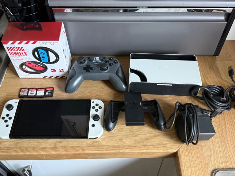 Nintendo switch oled bundle 
