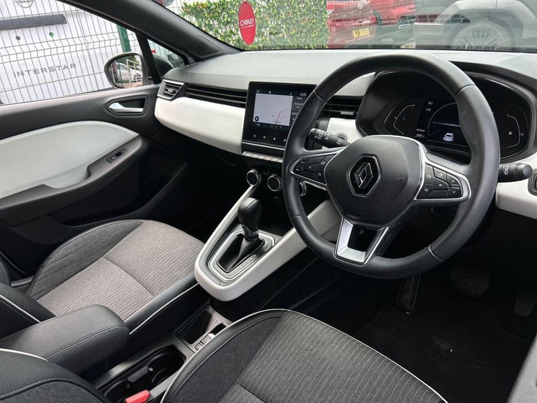 2022 Renault Clio 1.6 E-TECH full hybrid 145 Techno 5dr Auto Hatchback HYBRID ELECTRIC Automatic