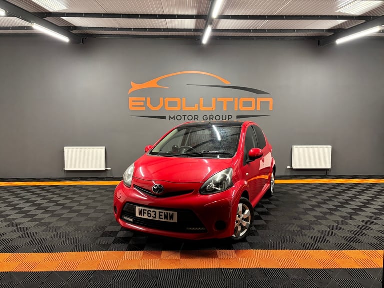 2013 Toyota AYGO 1.0 VVT-i Move with Style 5dr HATCHBACK Petrol Manual