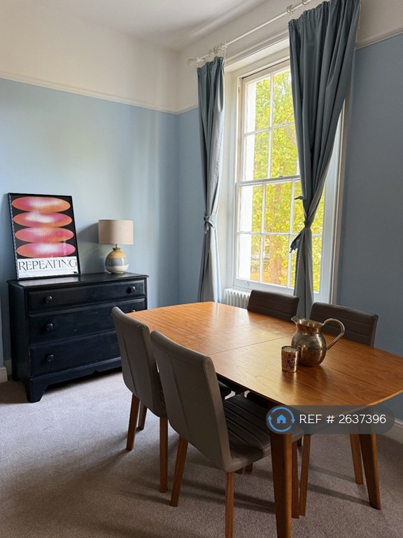 2 bedroom flat in St George's Sq, London, SW1V (2 bed) (#2637396)
