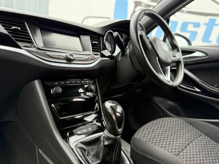 2016 Vauxhall Astra 1.4T 16V 150 SRi 5dr HATCHBACK Petrol Manual