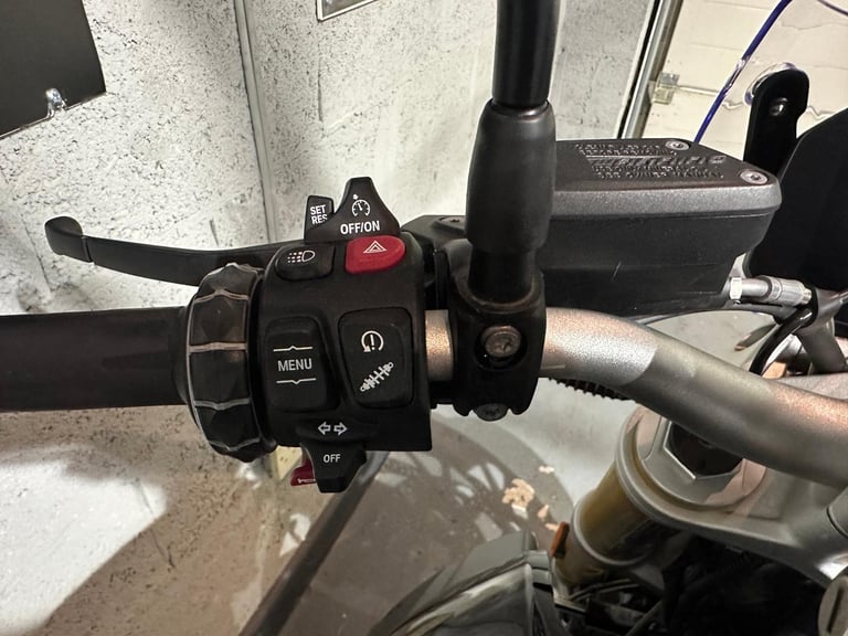 BMW R 1250 R SE, 2021 Full BMW service History