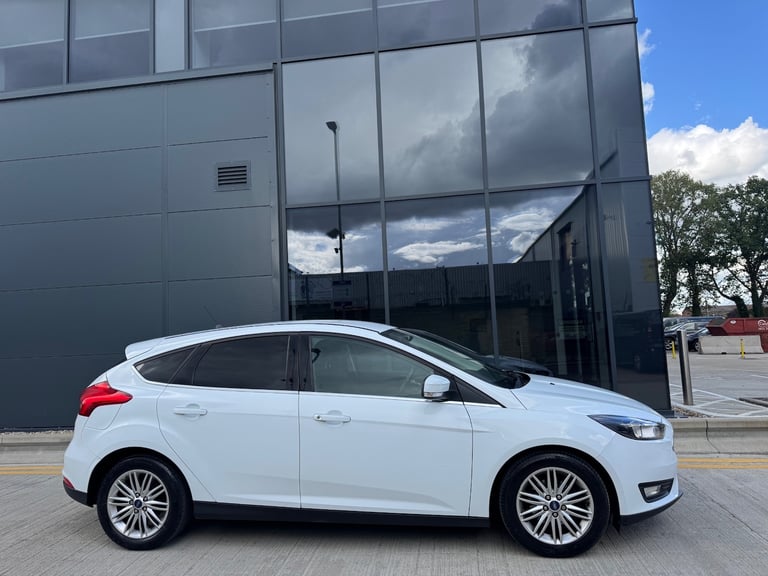 2018 Ford Focus 1.0 EcoBoost 125 Zetec Edition 5dr HATCHBACK Petrol Manual