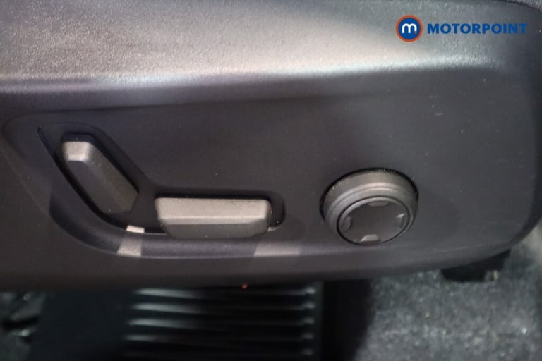 2022 Volvo XC40 1.5 T4 Recharge PHEV Plus Dark 5dr Auto ESTATE PETROL/ELECTRIC Automatic