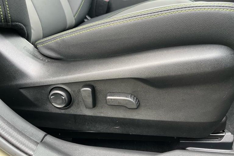 Subaru Outback 2.5i Field Estate 5dr Petrol Lineartronic 4wd Euro 6 s/s 169 Ps