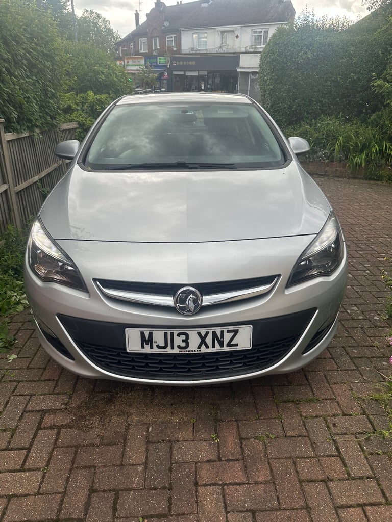 Vauxhall, ASTRA, Hatchback, 2013, Manual, 1398 (cc), 5 doors
