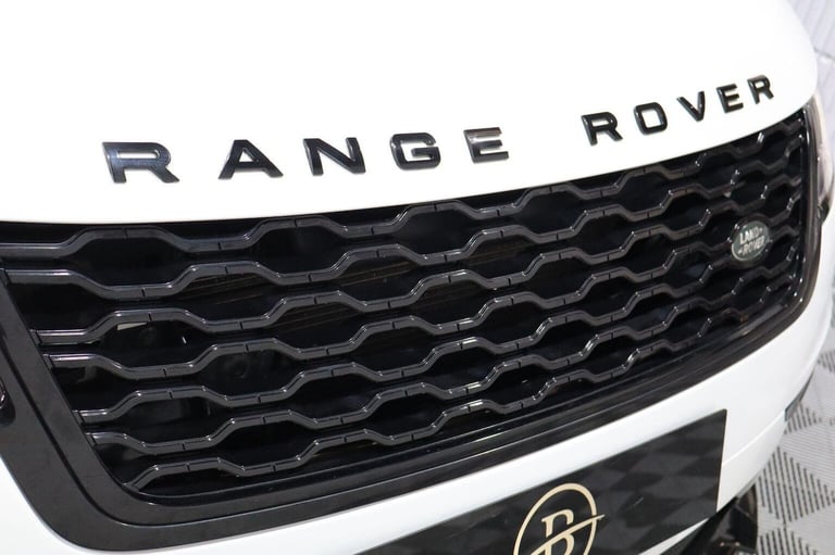 LAND ROVER RANGE ROVER VELAR 2.0 D240 R-Dynamic SE Auto 4WD Euro 6 (s/s) 5dr