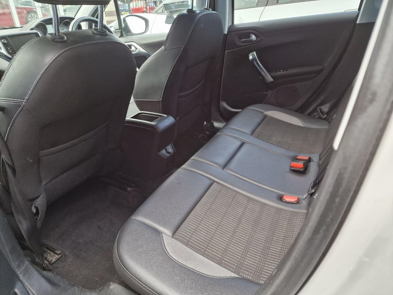 2018 Peugeot 2008 1.6 BlueHDi Allure Euro 6 (s/s) 5dr HATCHBACK Diesel Manual