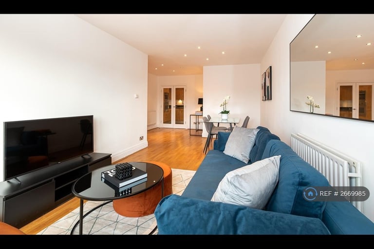 2 bedroom flat in Warren House, London, W14 (2 bed) (#2669985)