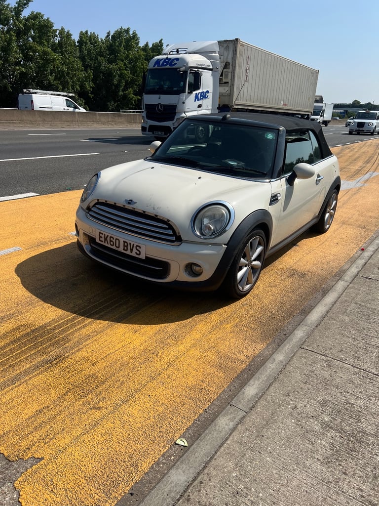 image for Mini, CONVERTIBLE, Convertible, 2010, Manual, 1598 (cc), 2 doors
