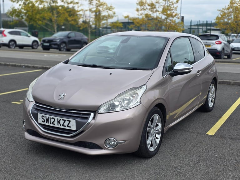 2012 Peugeot 208 1.4 VTi Allure Euro 5 3dr HATCHBACK Petrol Manual