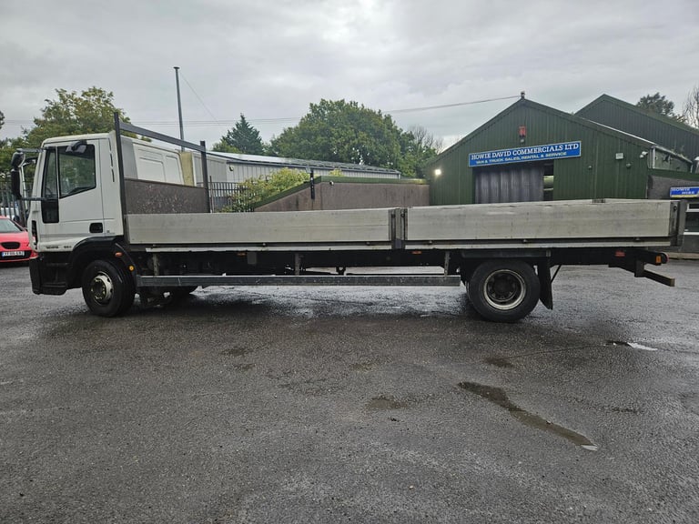 2013 Iveco 14 ton 22ft drop /air suspension