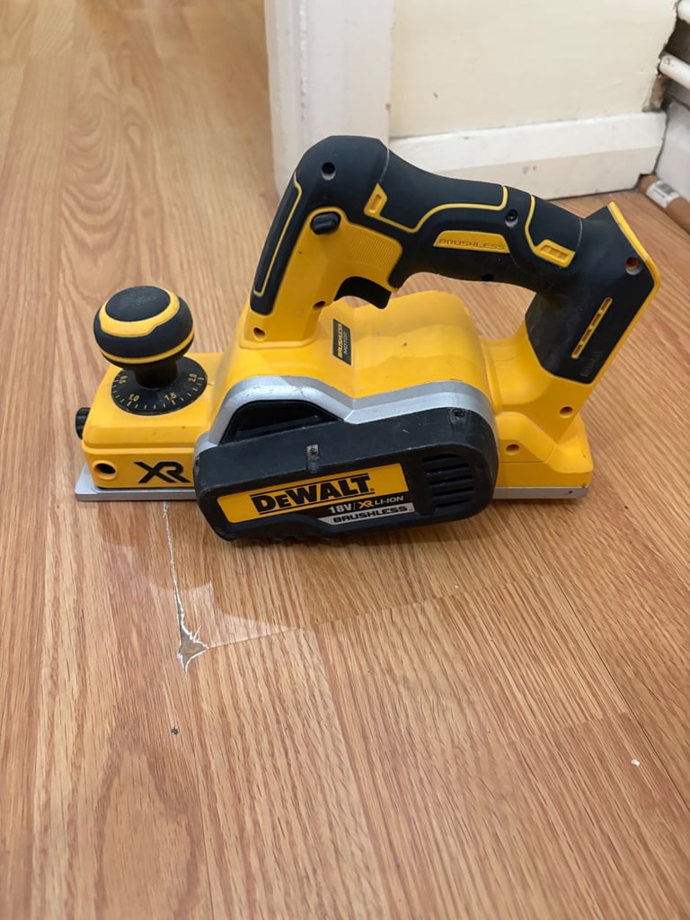 18 volt brushless dewalt planer 