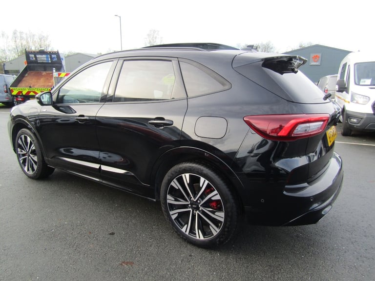2024 Ford Kuga 2.5 PHEV ST-Line X 5dr CVT - 20'' Alloys / Tech Pack / Huge saving VS New Estate P...