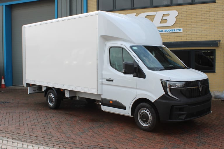 RENAULT MASTER ADVANCE 150BHP 4.1 METER LUTON VAN WITH TAIL LIFT BRAND NEW MODEL