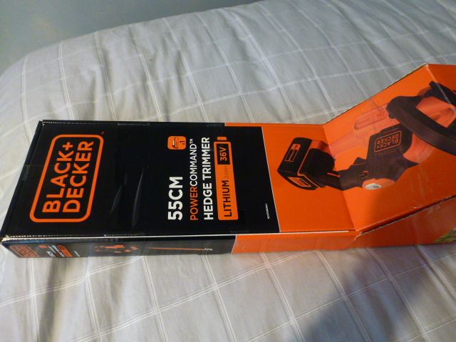 BLACK  AND  DECKER  36v  CORDLESS  HEDGE  TRIMMER --  BRAND  NEW --  BARE  UNIT