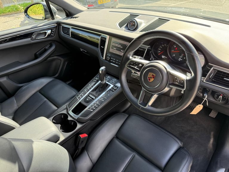 2016 Porsche Macan 2.0T PDK 4WD Euro 6 (s/s) 5dr Petrol
