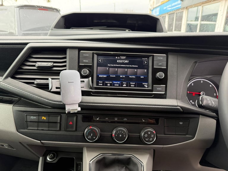 2022 Volkswagen Transporter 2.0 TDI 150 Highline Kombi Van 4MOTION WINDOW VAN DIESEL Manual