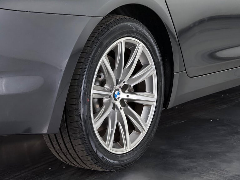 2020 BMW 5 Series 520d SE 4dr Auto SALOON DIESEL Automatic