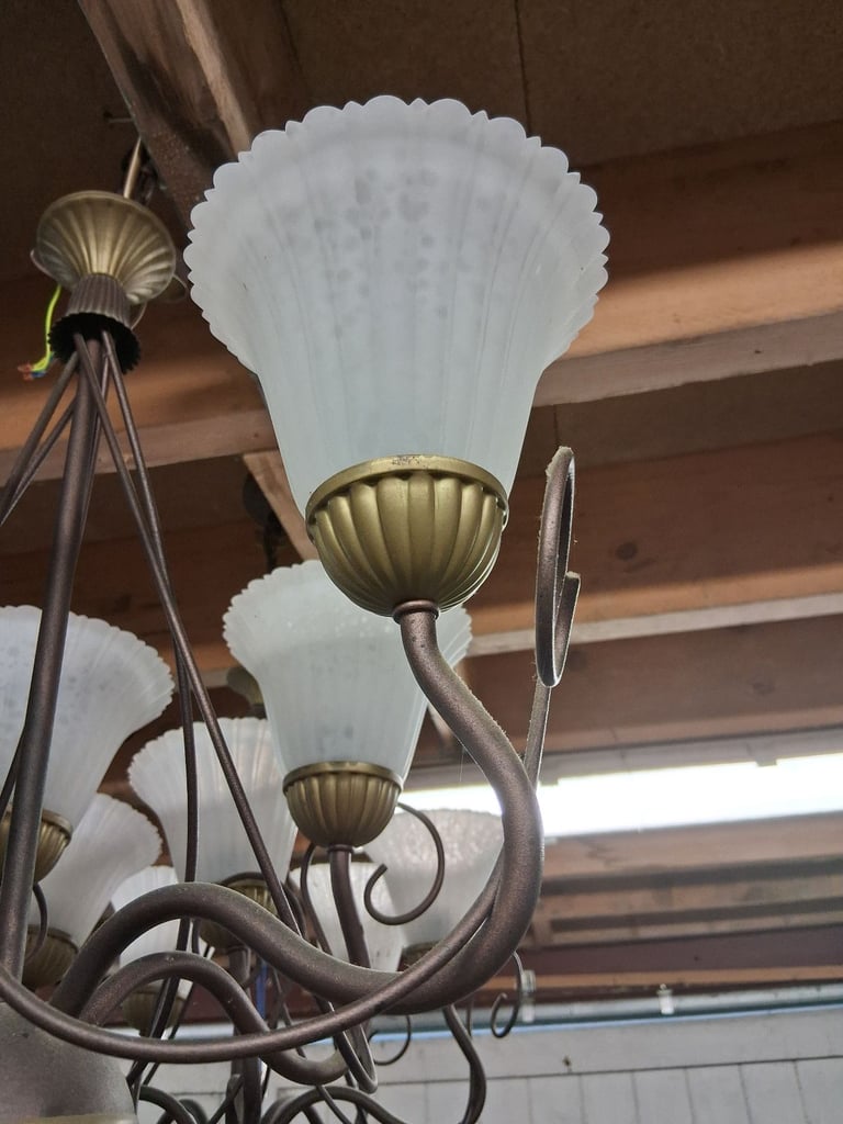 Ceiling lights and wall lights 