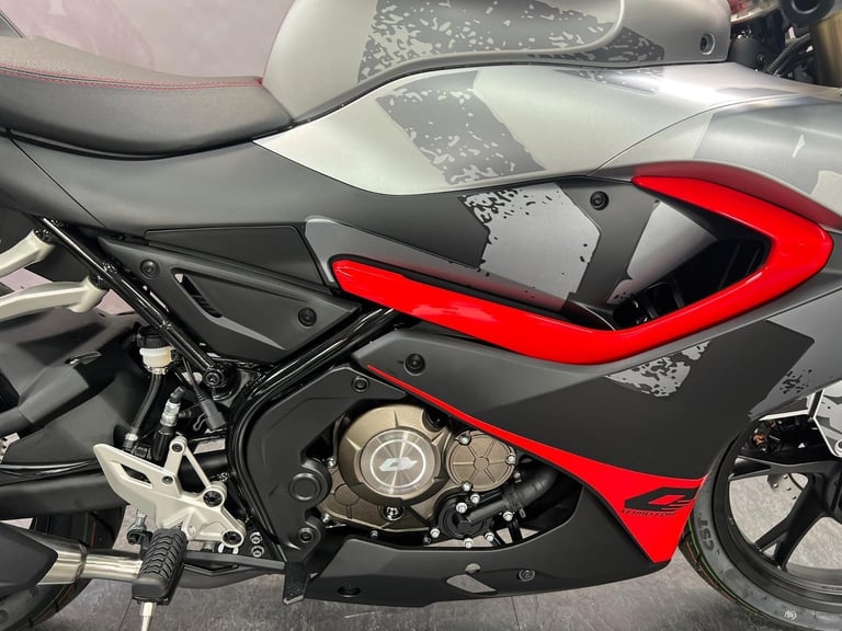 QJ MOTOR SRK125R 2025 TOP SEC ALL BRAND NEW MODEL AND ONLY £2999 