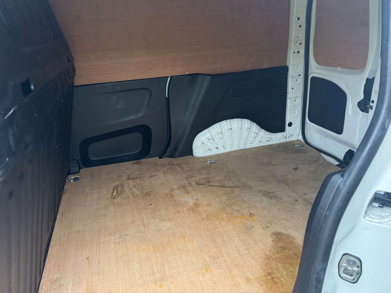 2019 Vauxhall Combo 1.5 Combo 2000 Edition S/S Auto Panel Van Diesel Automatic