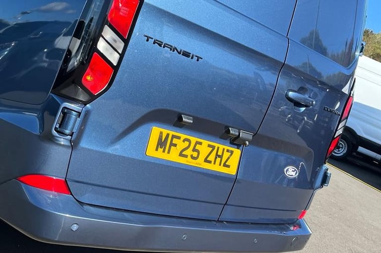 2025 Ford Transit Custom 2.0 EcoBlue 136ps H1 Van Limited PANEL VAN DIESEL Manual