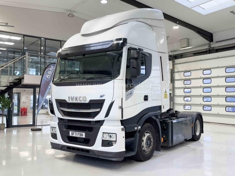 Iveco Stralis NP460, CNG Truck, Fixed Fifth Wheel, Visor, Rear Mounted Batteries