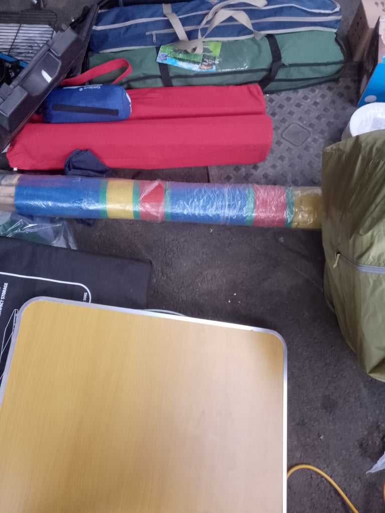 6 PERSON AIR TENT