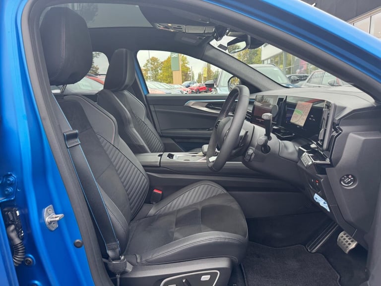 2025 Renault RAFALE E-Tech PHEV Atelier Alpine AWD 5dr Auto COUPE PETROL/ELECTRIC Automatic