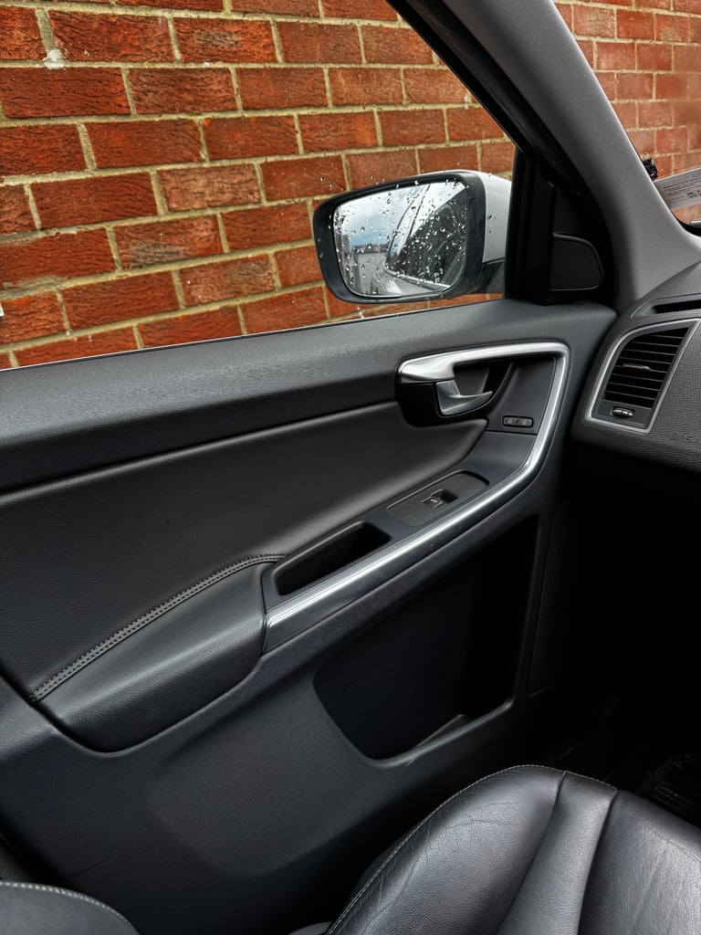 Volvo, XC60, Estate, 2017, Manual, 1969 (cc), 5 doors