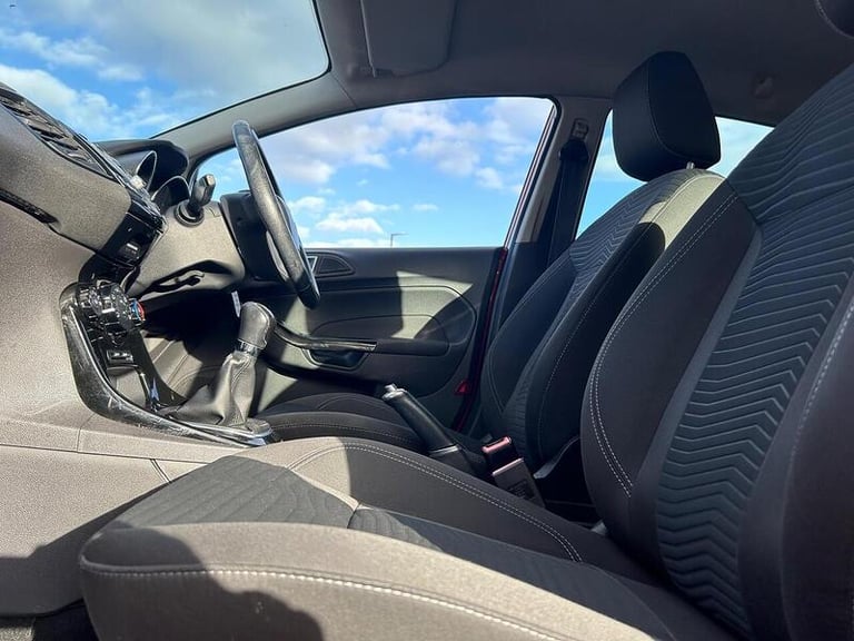 2014 Ford Fiesta 1.25 82 Zetec 5dr HATCHBACK PETROL Manual