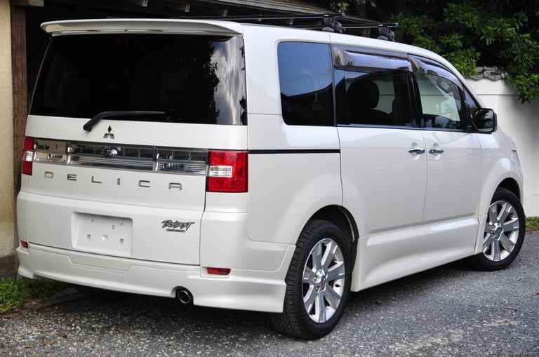 2010 Mitsubishi Delica D5 4WD ROADEST MPV Petrol Automatic