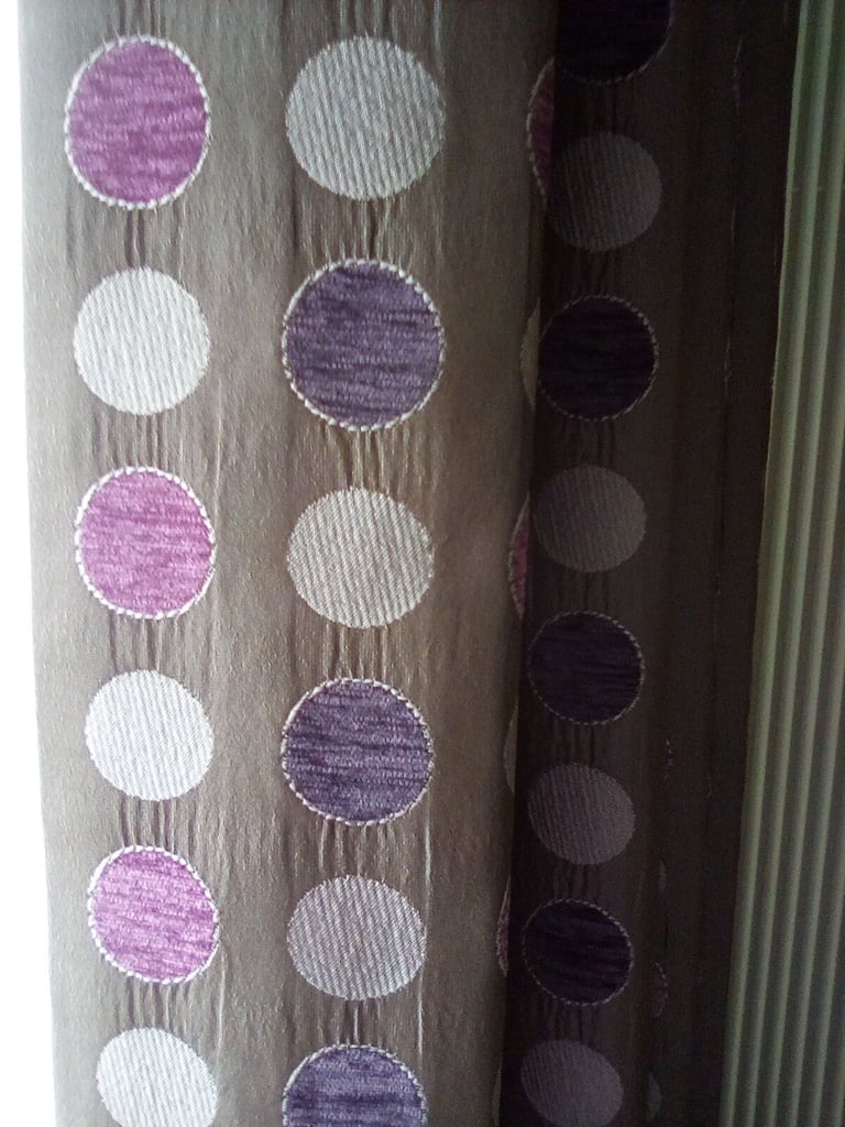 2 PAIRS QUALITY LINED EYELET CURTAINS, CAN SELL INDIVIDUALLY