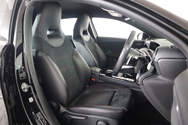 2019 Mercedes-Benz A-Class 1.3 A200 AMG Line (Executive) 7G-DCT Euro 6 (s/s) 5dr Hatchback Petrol...